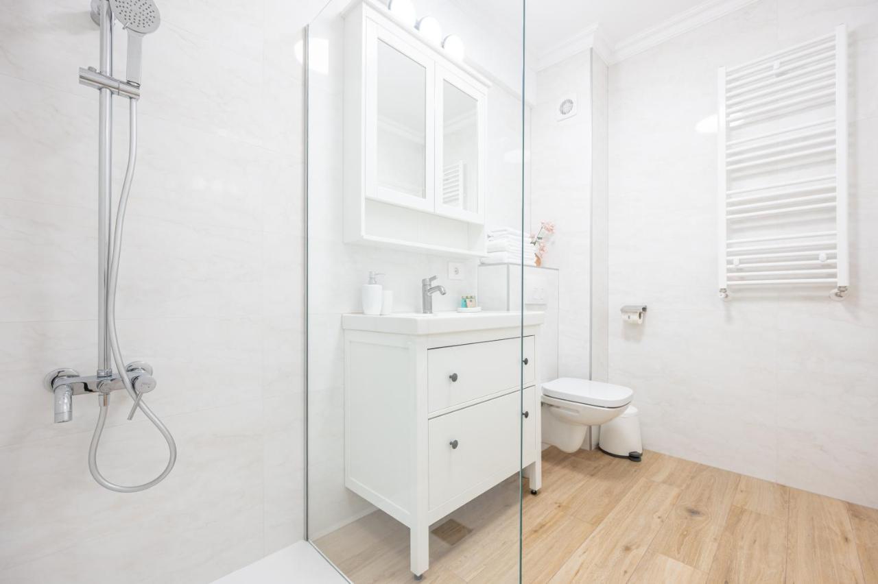 Lilla Flats Apartment Oradea Exterior foto